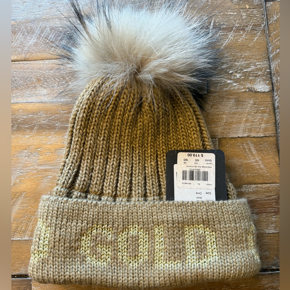 Chunky knit Goldbergh GOLD beanie with pompon
